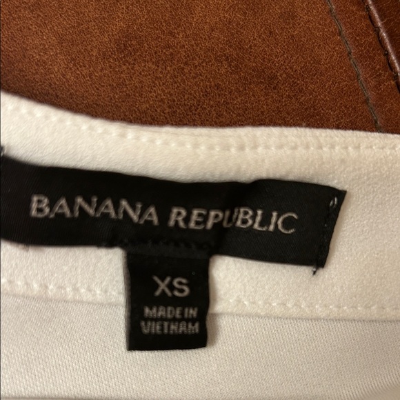 Banana Republic Cream Blouse with Puff Sleeves - Picture 2 of 3